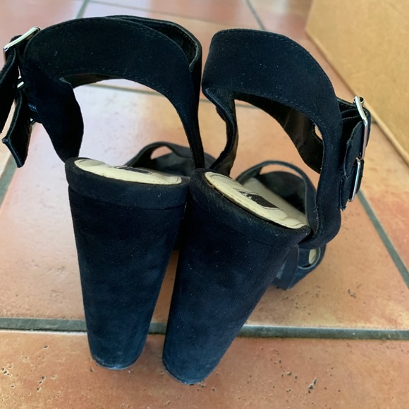 Sexy black platform sandals.  Size 7.  Forever 21 - Picture 5 of 8